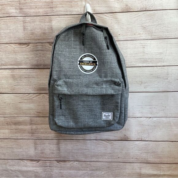 NEW WITH TAGS HERSCHEL CLASSIC BACKPACK IN RAVEN CROSSHATCH - Picture 1 of 8